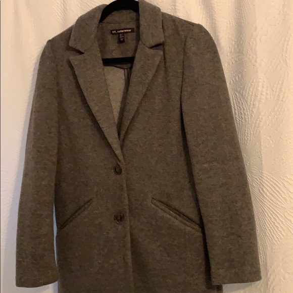 Like new! Jacket - Picture 5 of 6